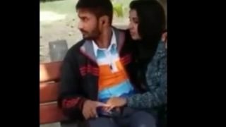 desi sexy girlfriend suking cock in park