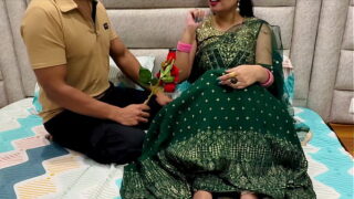 Indian Bengali Aunty fucking by her lover in hotel room