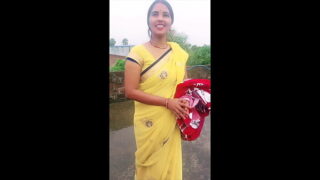 Indian Bihari Hot Sexy Girlfriend Standing Style Fucked Pussy In Outdoor