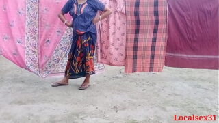 Indian Hot Village Gf and Her Boyfriend Doggystyle Fucked In Outdoor